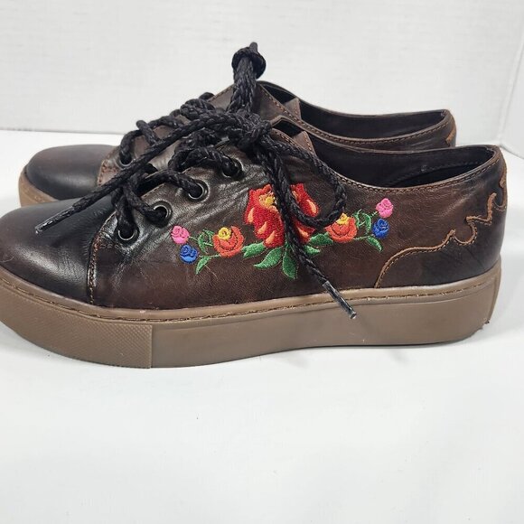 Circle G Embroidered Lace up Shoes 6.5 - Picture 1 of 6